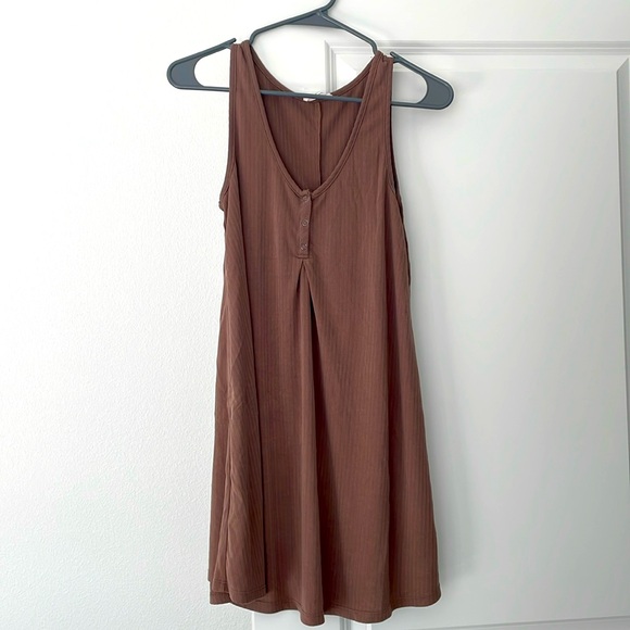 Ingrid and Isabel Maternity Nursing Dress - Picture 2 of 7